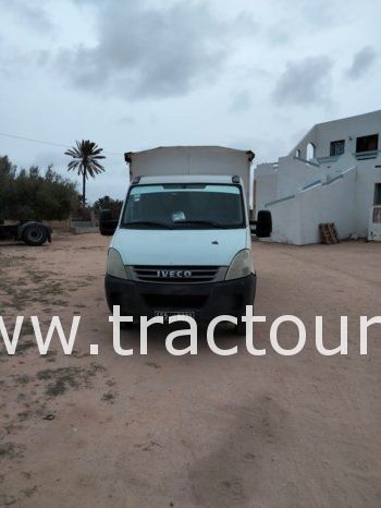 À vendre Camion fourgon Iveco Daily 35c15 (2012) complet