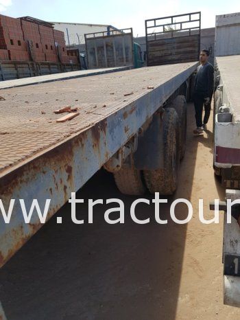 À vendre Semi remorque plateau sans ridelles Sicame 30 tonnes complet