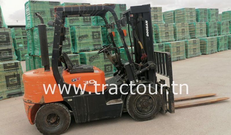 À vendre Chariot élévateur diesel 3 tonnes Doosan 30 (2013) complet