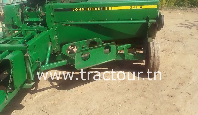 À vendre Presse à paille – Brissa John Deere 342 A complet