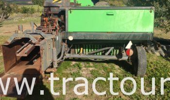 À vendre Tracteur Fiat – New Holland 80-66S avec presse à paille Deutz et Charrue à 3 socs Huard complet