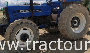 À vendre Tracteur Fiat – New Holland 80-66S avec presse à paille Deutz et Charrue à 3 socs Huard complet