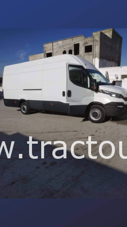 À vendre Camion fourgon Iveco Daily 35c15 (2016) complet