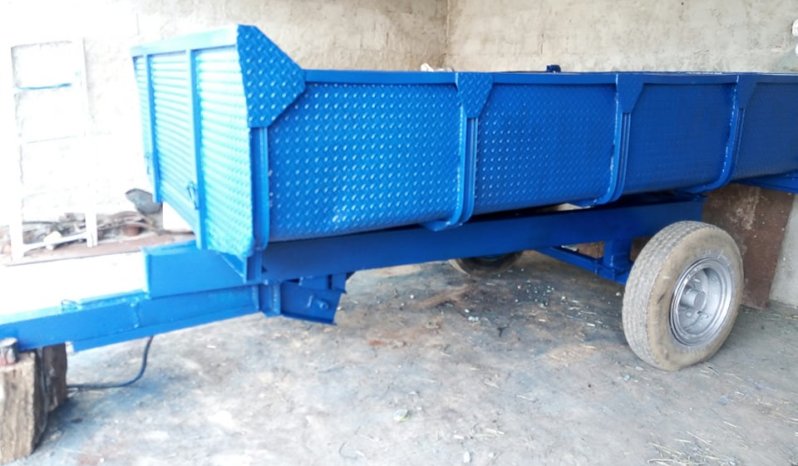 À vendre Semi remorque agricole benne 5 tonnes sans carte grise complet