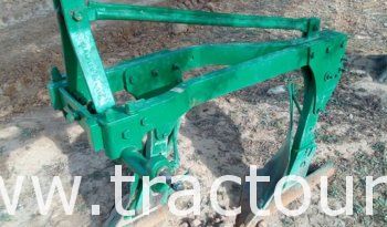 À vendre Charrue à 2 socs avec canadienne 13 dents complet