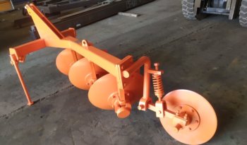 À vendre Charrue à 3 disques – Diamètre 56cm complet