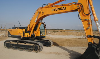 À vendre Pelle sur chenilles avec godet Hyundai Robex 300 NLC-9S – 30 tonnes (2015) complet