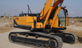 À vendre Pelle sur chenilles avec godet Hyundai Robex 300 NLC-9S – 30 tonnes (2015) complet