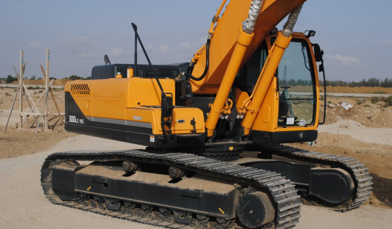 À vendre Pelle sur chenilles avec godet Hyundai Robex 300 NLC-9S – 30 tonnes (2015) complet