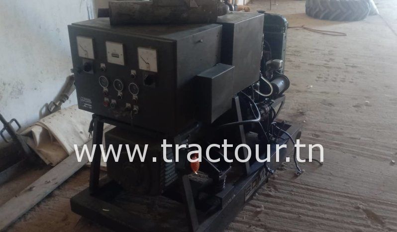 À vendre Groupe électrogène 3 cylindres Perkins 24 kVA complet