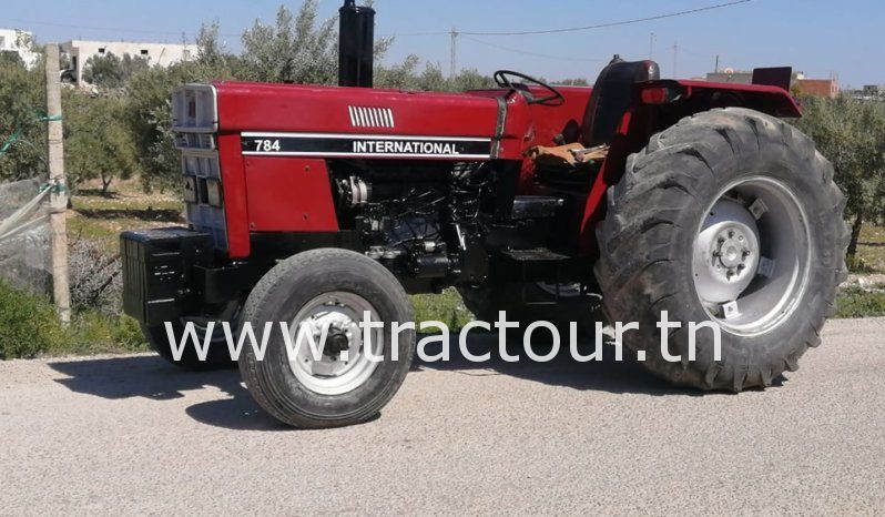 À vendre Tracteur International 784 complet