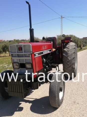 À vendre Tracteur International 784 complet