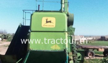 À vendre Moissonneuse batteuse John Deere 950 avec presse à paille brissa John Deere 342 complet