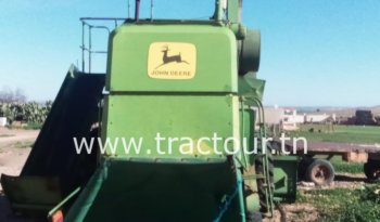 À vendre Moissonneuse batteuse John Deere 950 avec presse à paille brissa John Deere 342 complet