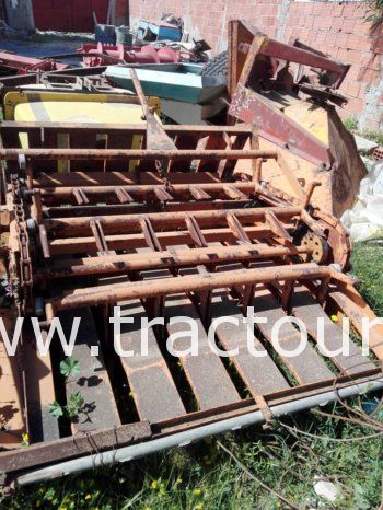 À vendre Ferraille matériel agricole complet