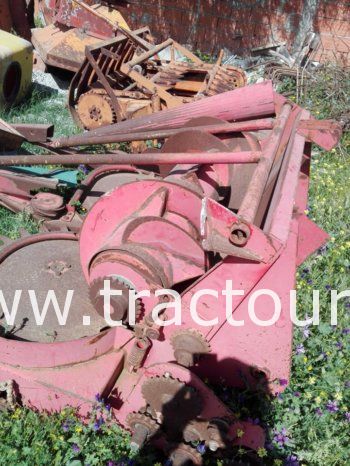À vendre Ferraille matériel agricole complet