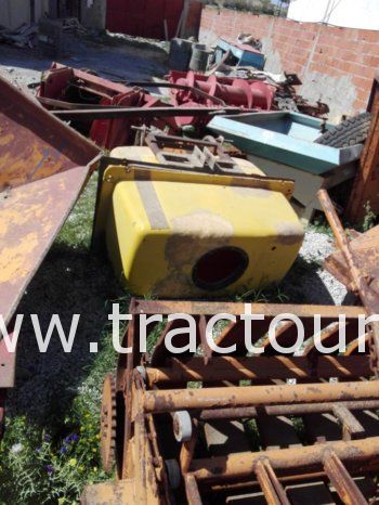 À vendre Ferraille matériel agricole complet
