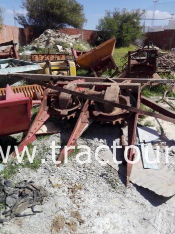 À vendre Ferraille matériel agricole complet