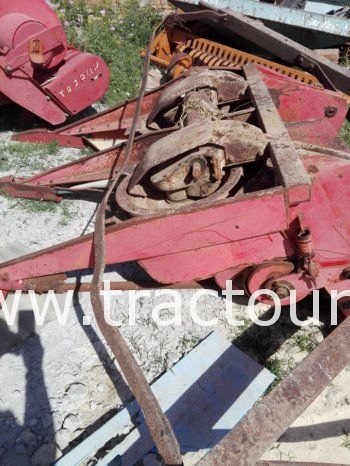 À vendre Ferraille matériel agricole complet