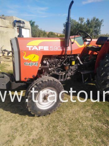 À vendre Tracteur Tafe 5900 DI complet