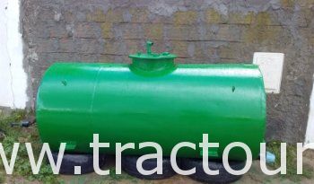 À vendre citerne 2000 Litres complet