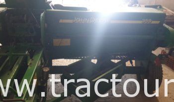 À vendre Presse à paille – Brissa John Deere 359 complet