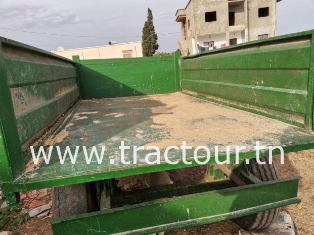 À vendre Semi remorque agricole benne avec cover crop huard et charrue à 3 disques complet