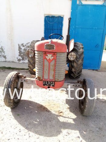 À vendre Tracteur Massey Ferguson 65 complet