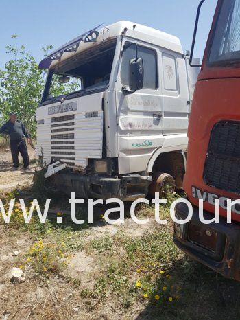 À vendre Tracteur routier Scania 113H sans carte grise complet