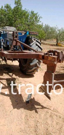 À vendre Charrue à soc complet
