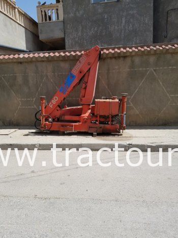 À vendre Grue auxiliaire pour camion Fassi 6 tonnes complet