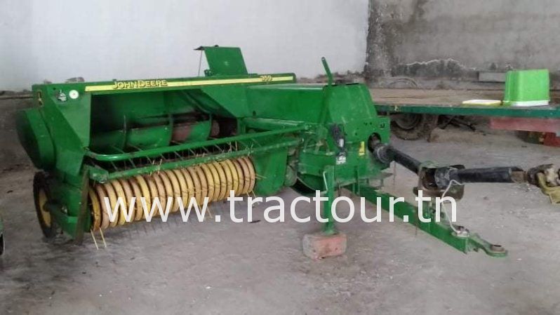 À vendre Presse à paille – Brissa John Deere 359 complet