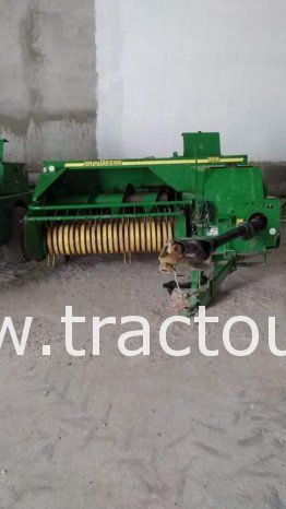 À vendre Presse à paille – Brissa John Deere 359 complet