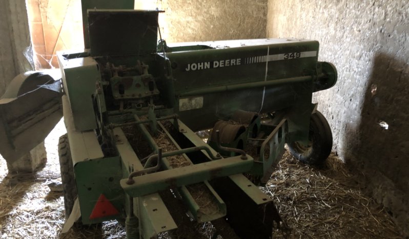 À vendre presse à paille – brissa John Deere 349 complet