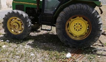 À vendre Tracteur avec cabine John Deere 2300 complet