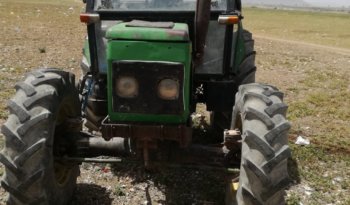 À vendre Tracteur avec cabine John Deere 2300 complet