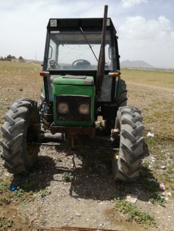 À vendre Tracteur avec cabine John Deere 2300 complet
