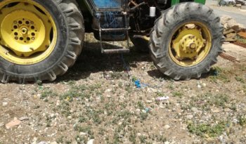 À vendre Tracteur avec cabine John Deere 2300 complet