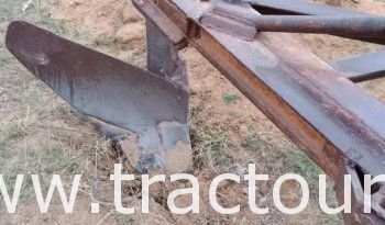 À vendre Charrue à soc complet