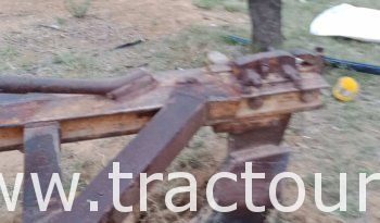 À vendre Charrue à soc complet