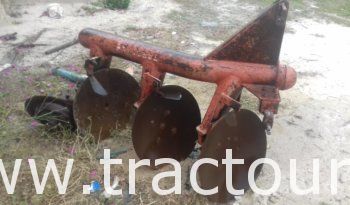 À vendre Charrue à 3 disques – 66 cm complet