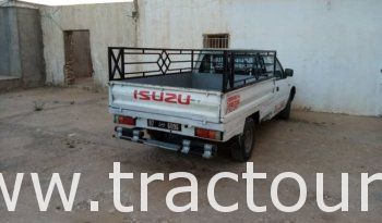 À vendre Camionnette 2 portes avec benne Isuzu 2.5D complet