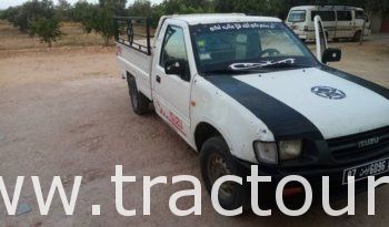 À vendre Camionnette 2 portes avec benne Isuzu 2.5D complet