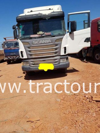 À vendre Tracteur routier Scania G410 avec semi remorque plateau 3 essieux 27 tonnes double roue (2013) complet