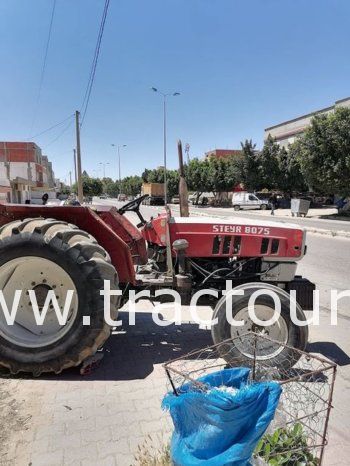 À vendre Tracteur Steyr 8075 (1993) complet