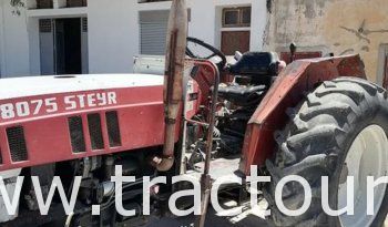 À vendre Tracteur Steyr 8075 (1993) complet