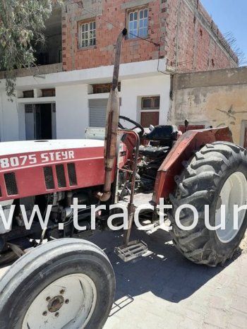 À vendre Tracteur Steyr 8075 (1993) complet