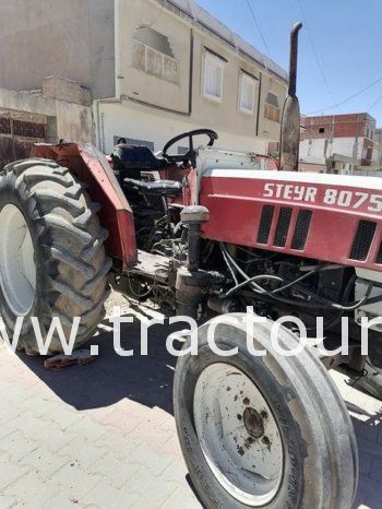 À vendre Tracteur Steyr 8075 (1993) complet