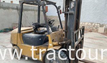 À vendre Chariot élévateur diesel 3 tonnes moteur Isuzu complet