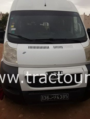 À vendre Utilitaire fourgon Peugeot Boxer complet